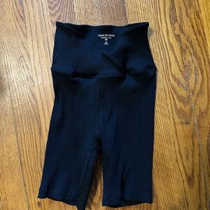 Year of Ours Black Performance Leggings